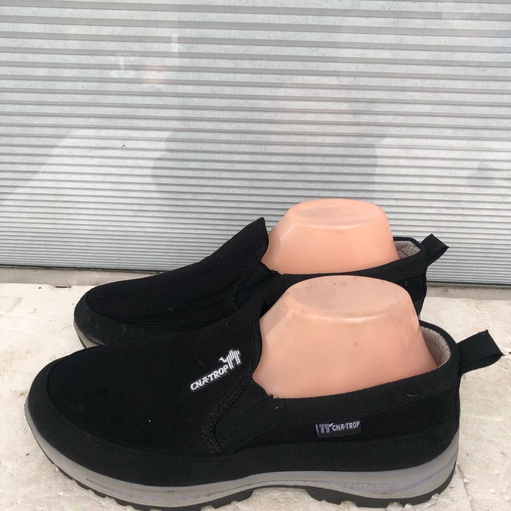 CNA Trop Mens Black with Gray Trim Orthopedic Slip On Sneakers Sz 42/9US